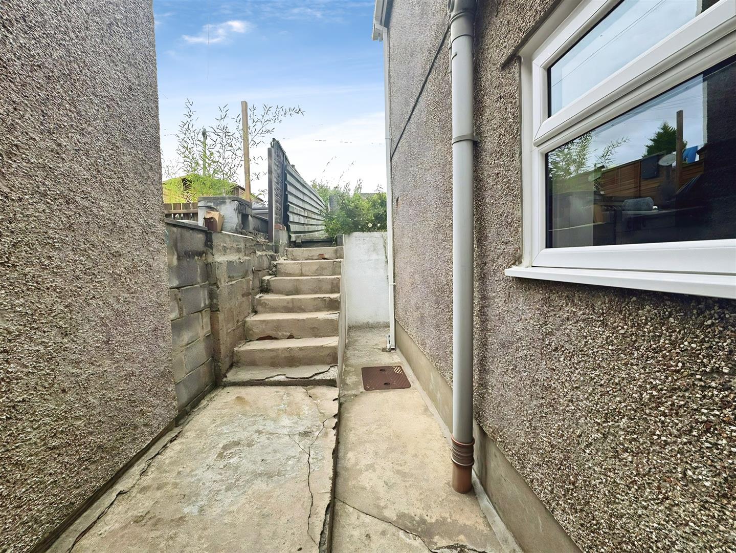 Clydach Road, Morriston, Swansea, SA6 6QH